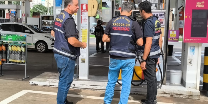 Operação fiscaliza postos para coibir aumento abusivo de preços